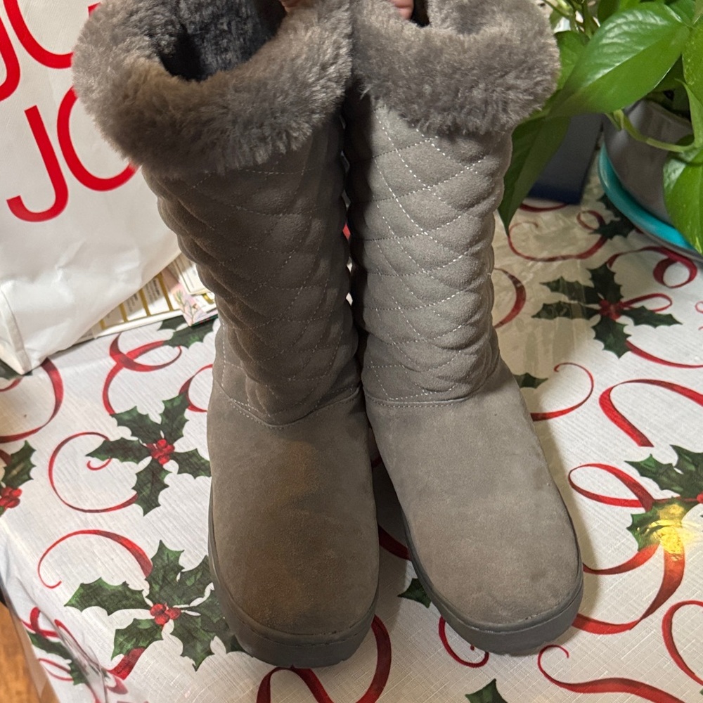 Style & Co. Taupe Quilted Winter Boots